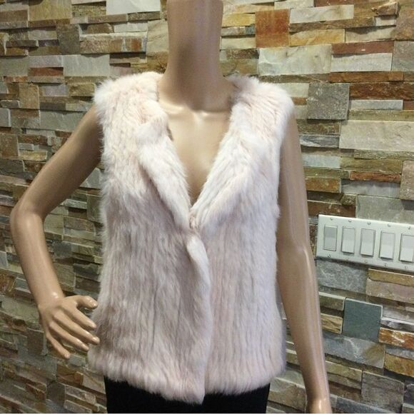 525 AMERICA Luxe Rabbit Vest - Picture 1 of 7